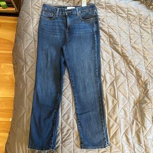 Denizen Levi’s Hugh rise ankle straight jean. Never worn!!